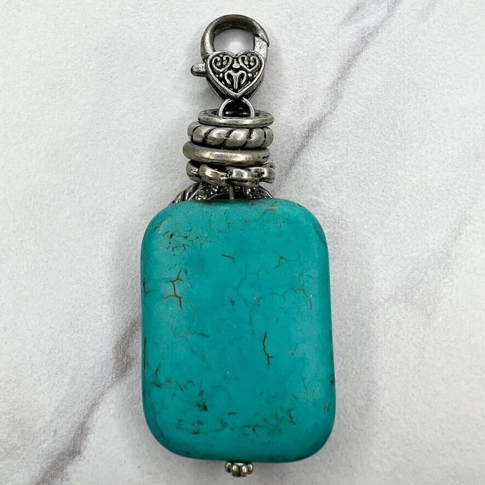 Silver Tone Rings Rhinestone Heart Clasp Faux Turquoise Pendant